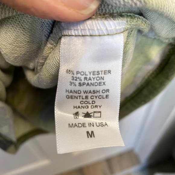 Bridgitte  Brianna Camouflage T shirt Dress Knit Size Medium pockets elastic tie - Picture 10 of 10